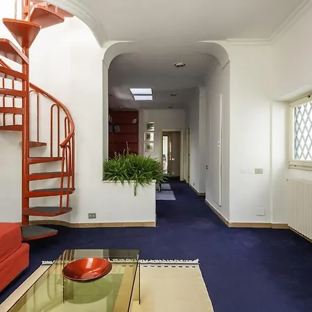 Spanish Steps Luxury Penthouse Apartment Rome